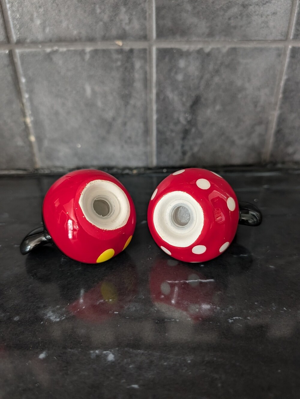 Disney Mickey & Minnie Mouse Ears - Salt & Pepper Shakers - Picture 3 of 4